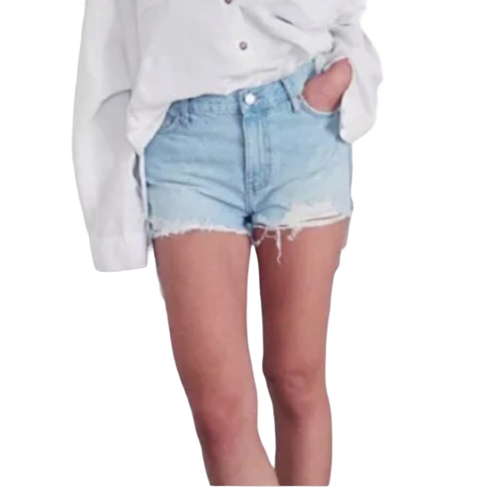 Urban Outfitters BDG Girlfriend High-Rise Light Wash Cutoff Jean Shorts